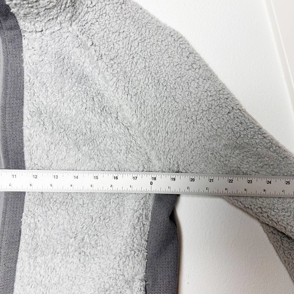 The North Face Jacket Women's Gray Teddy Fleece Deep Pile Sweatshirt sz M - Picture 8 of 9